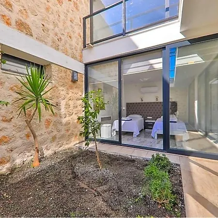 In Sleeps 10 Includes Swimming Pool Air Con And Wifi