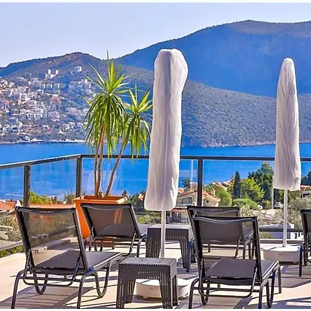 In Sleeps 10 Includes Swimming Pool Air Con And Wifi *