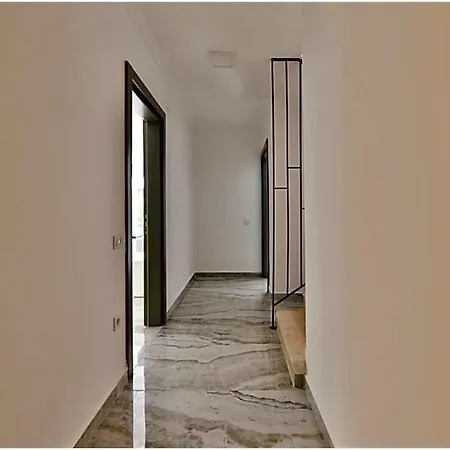 Villa In Sleeps 10 Includes Swimming Pool Air Con And Wifi