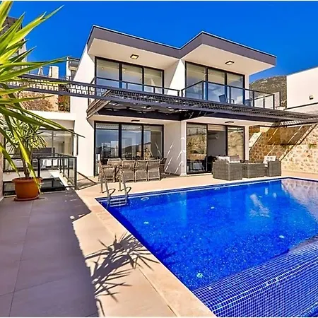 In Sleeps 10 Includes Swimming Pool Air Con And Wifi *